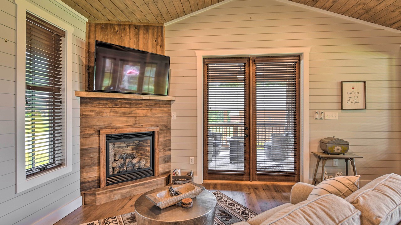 Photo of Bedroom in Glenville