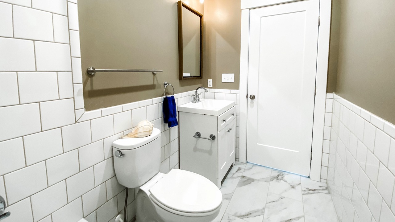 Photo of Bathroom in Colington