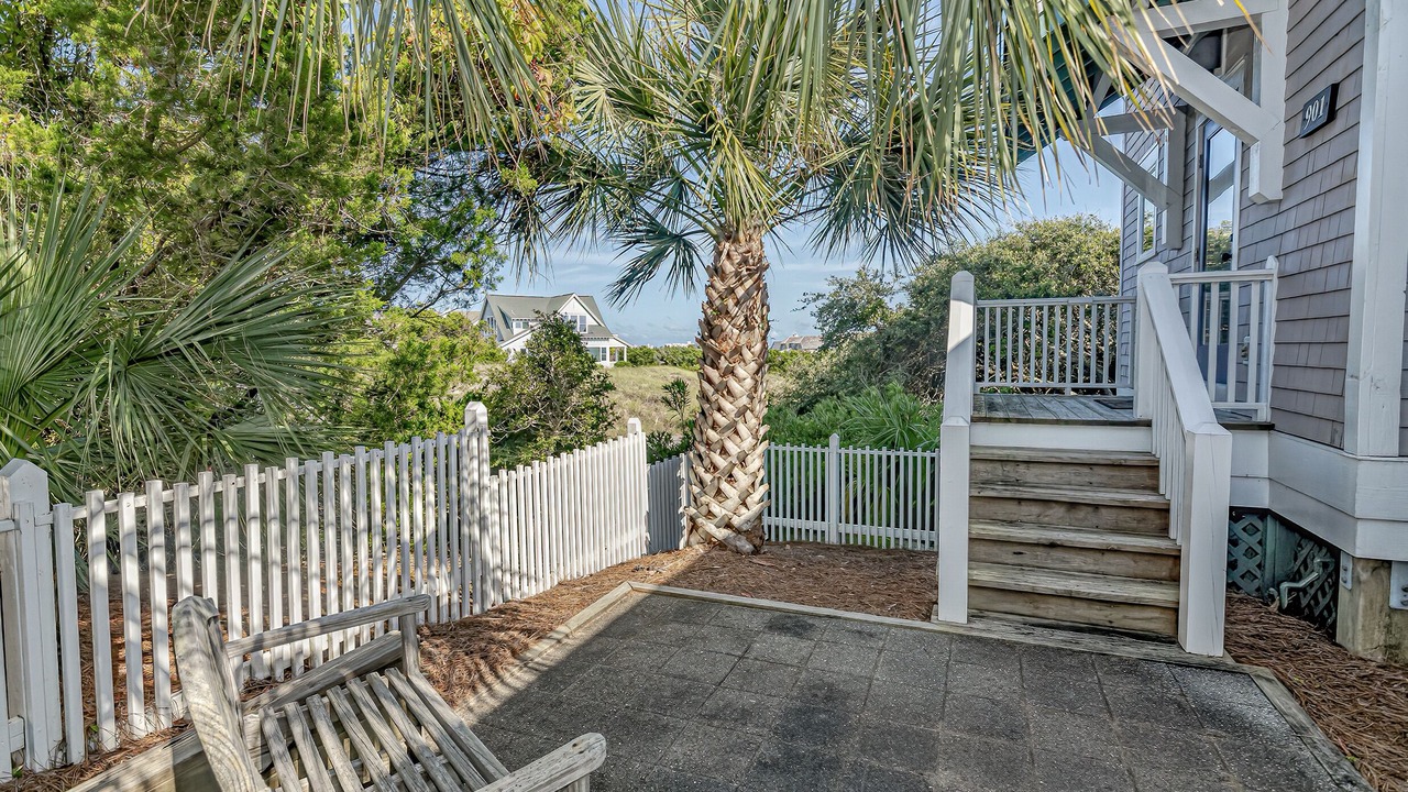 Photo of Patio Balcony in Flora's Bluff