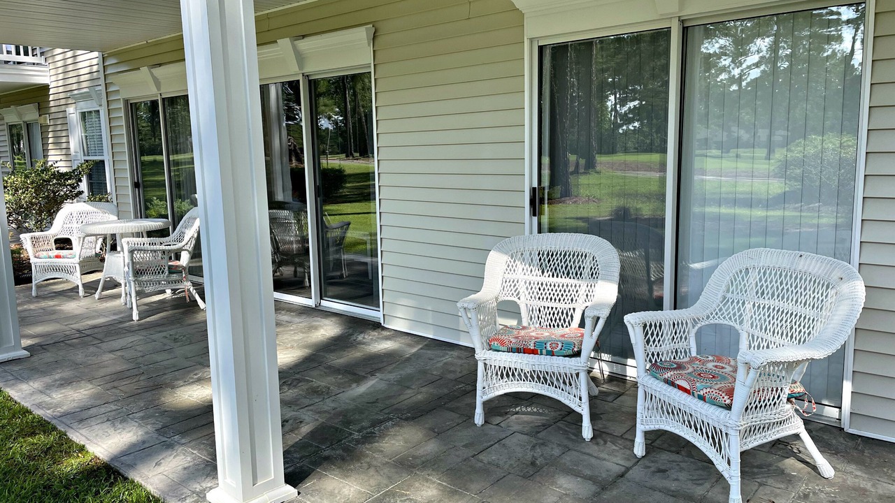 Photo of Patio Balcony in Calabash