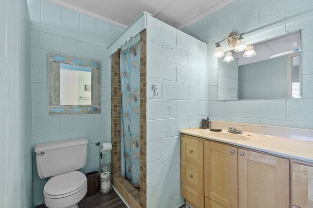 Photo of Bathroom in Emerald Isle
