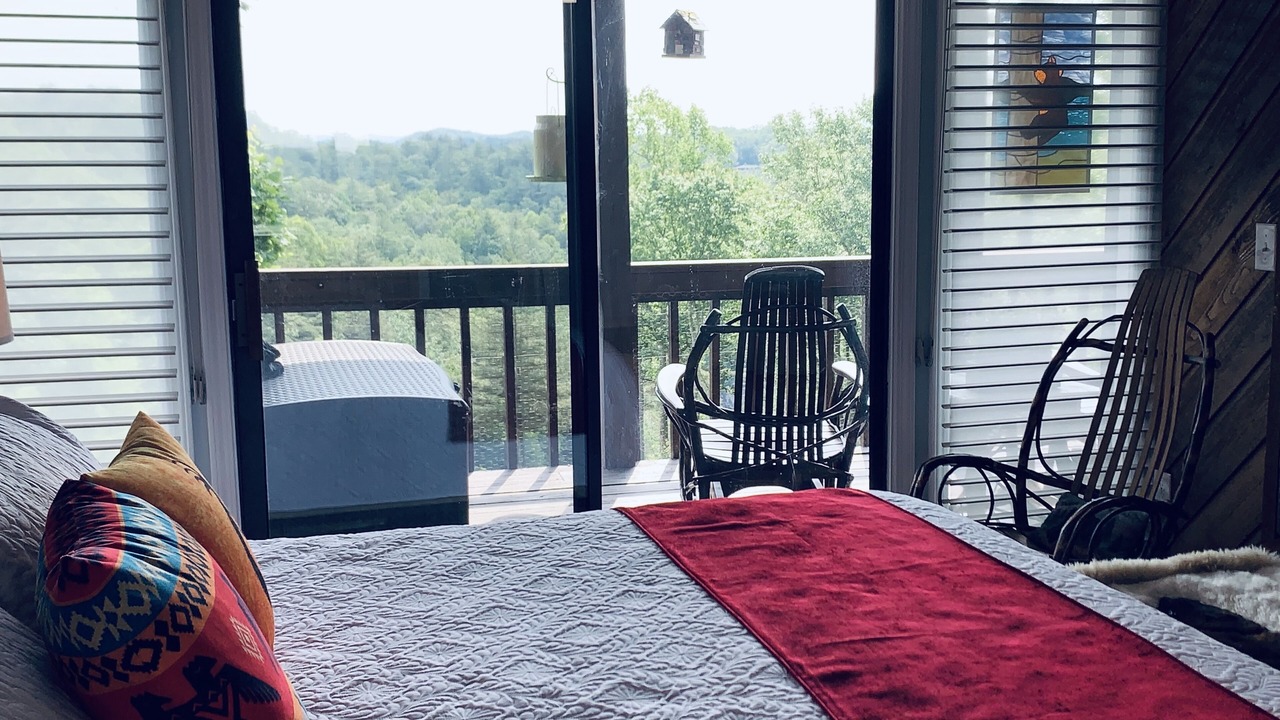 Photo of Livingroom in Lake Toxaway