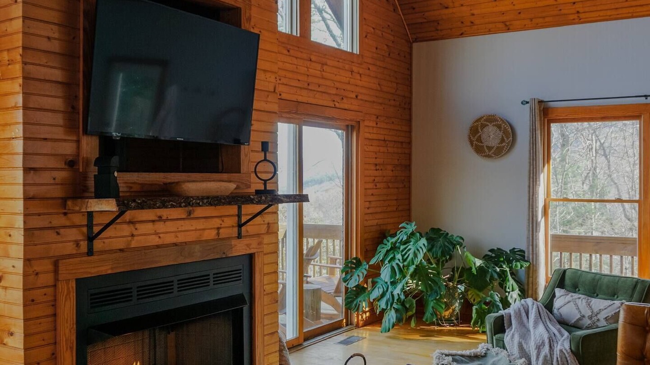 Photo of Livingroom in Candler