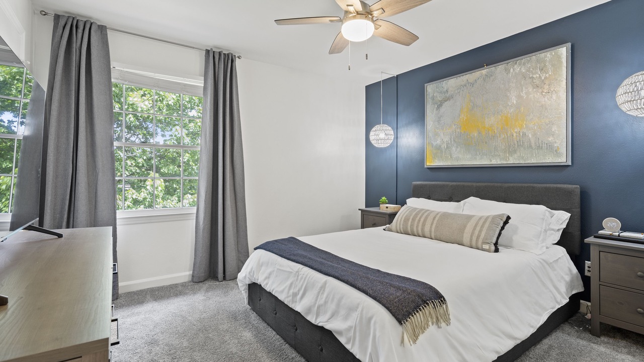 Photo of Bedroom in Cotswold