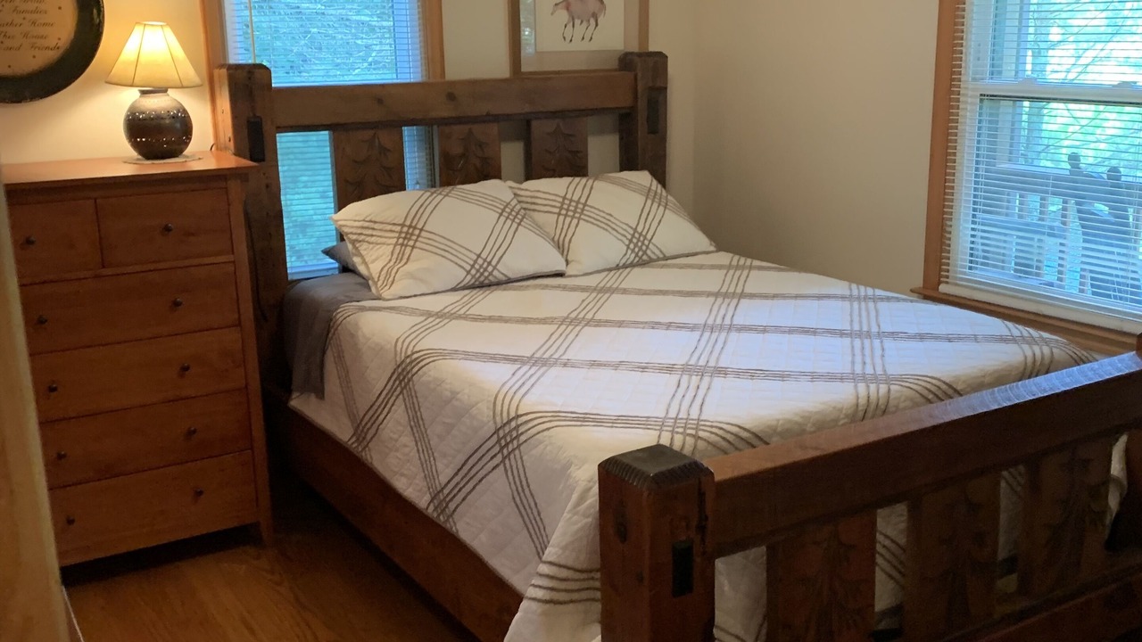Photo of Bedroom in Lansing