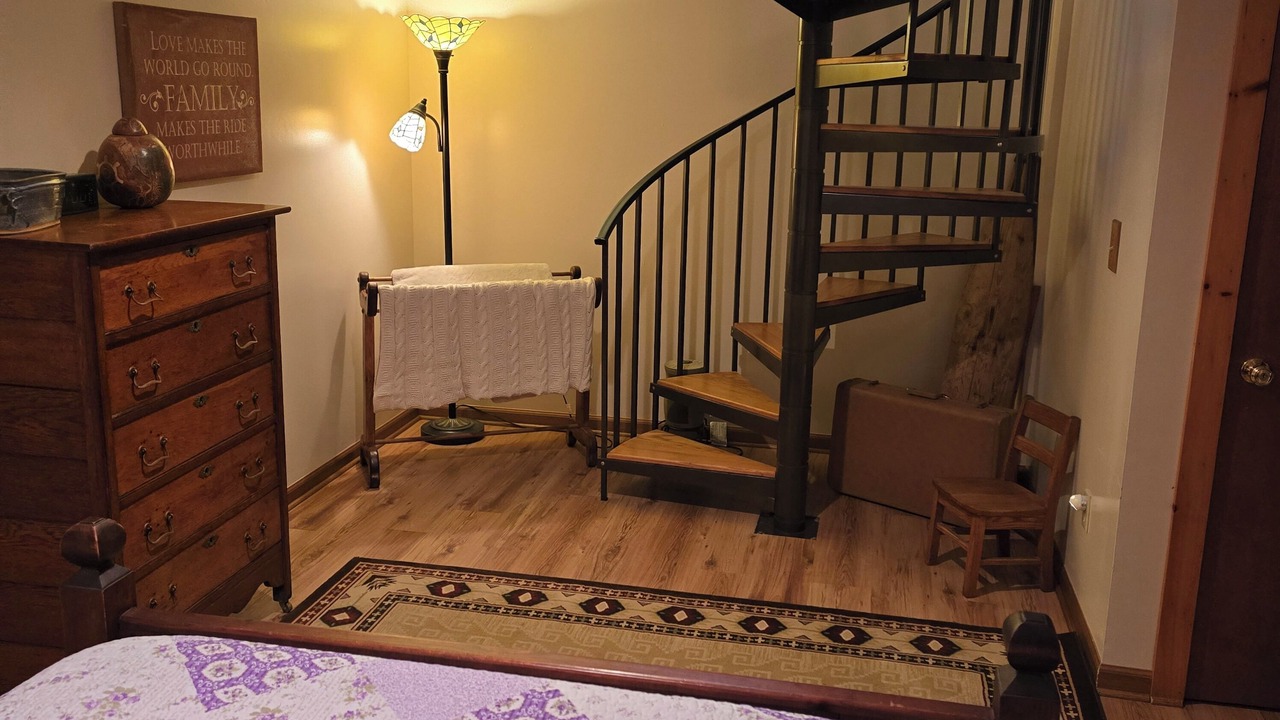 Photo of Bedroom in Lansing