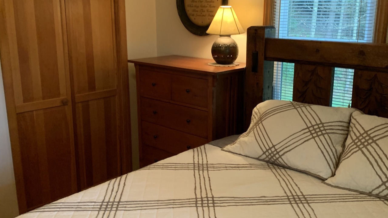 Photo of Bedroom in Lansing