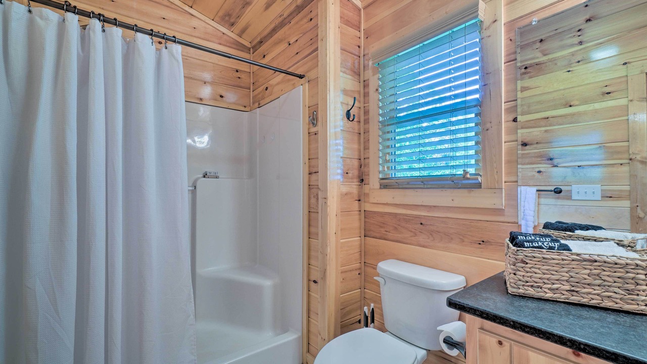 Photo of Bathroom in Unaka