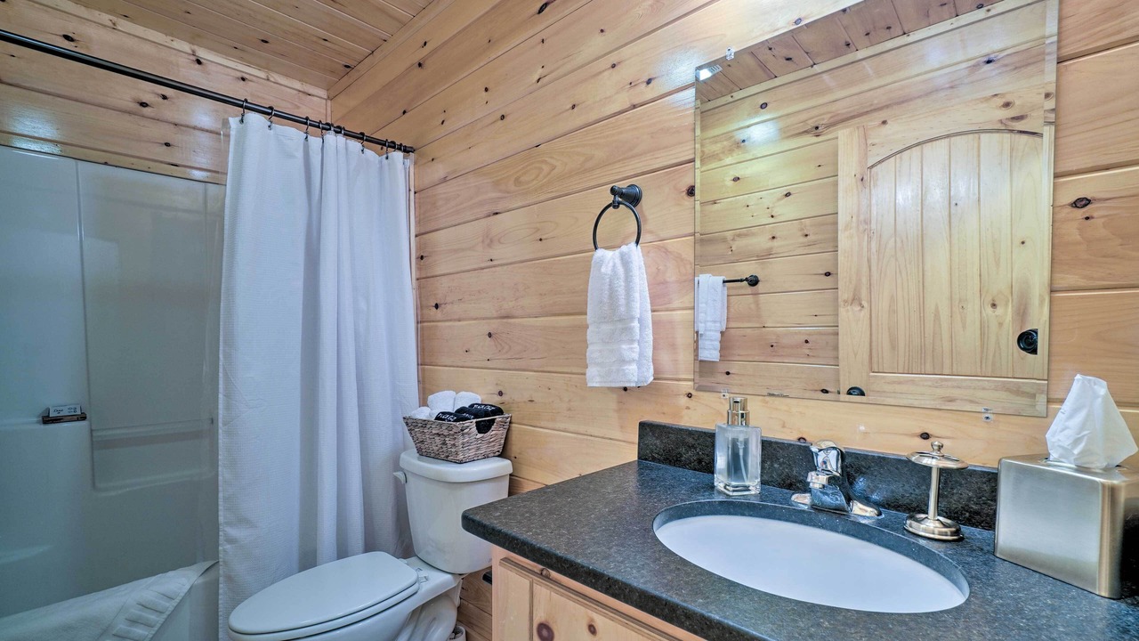 Photo of Bathroom in Unaka