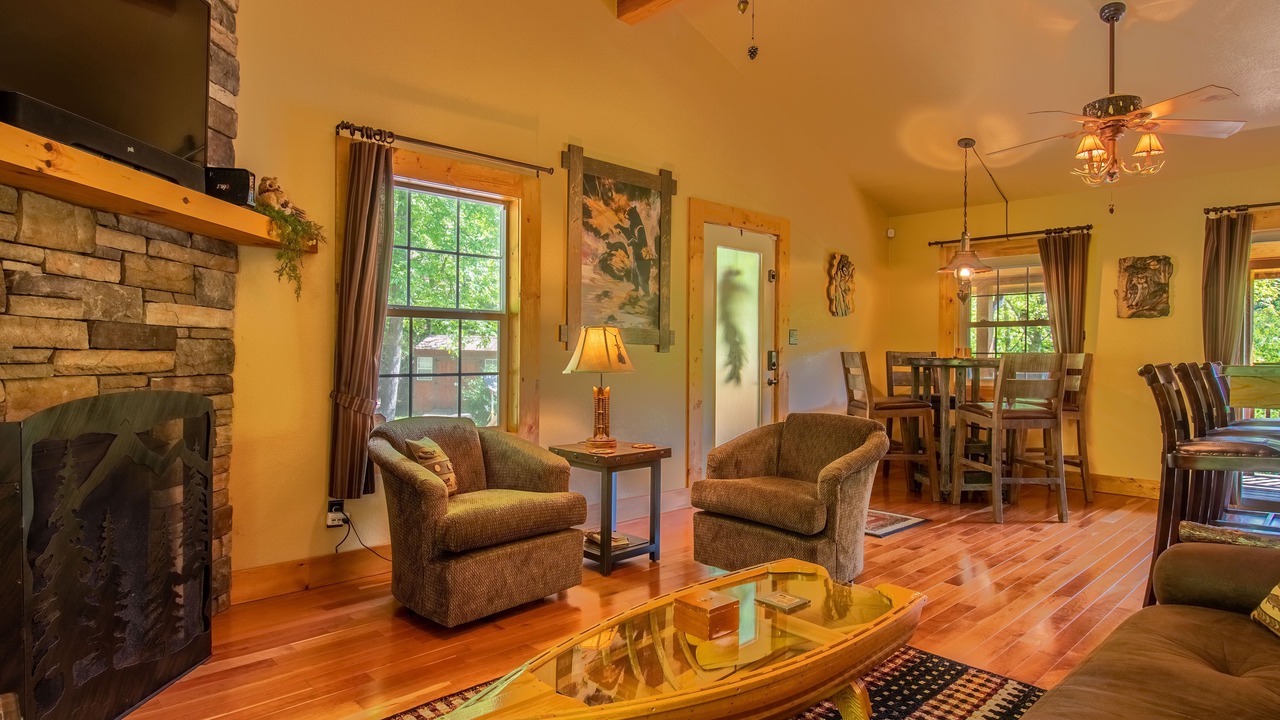 Photo of Livingroom in Cherokee