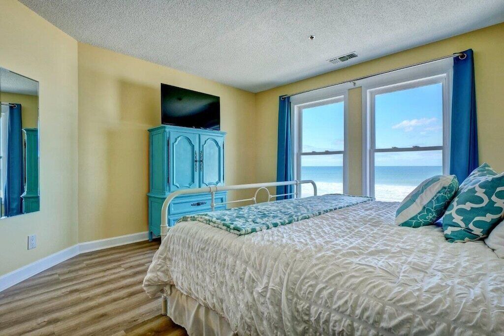 Photo of Bedroom in North Topsail Beach