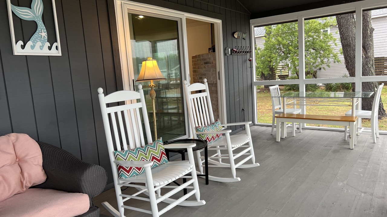 Photo of Patio Balcony in Colington Harbour