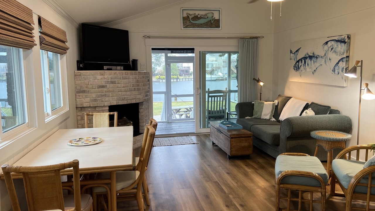 Photo of Livingroom in Colington Harbour