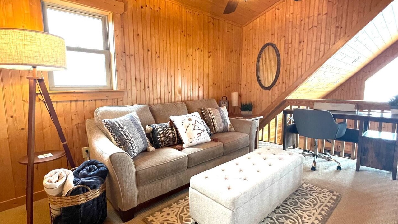 Photo of Livingroom in Bostic