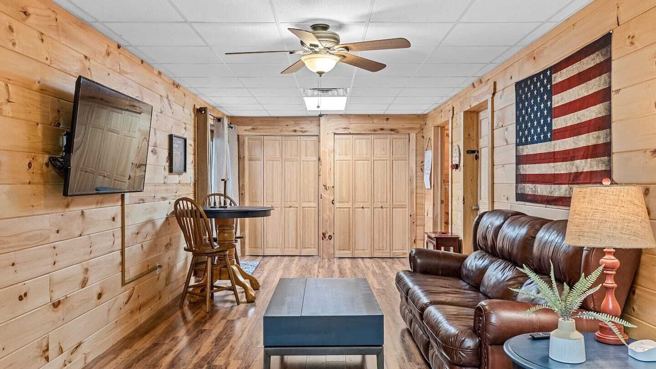 Photo of Livingroom in Bostic