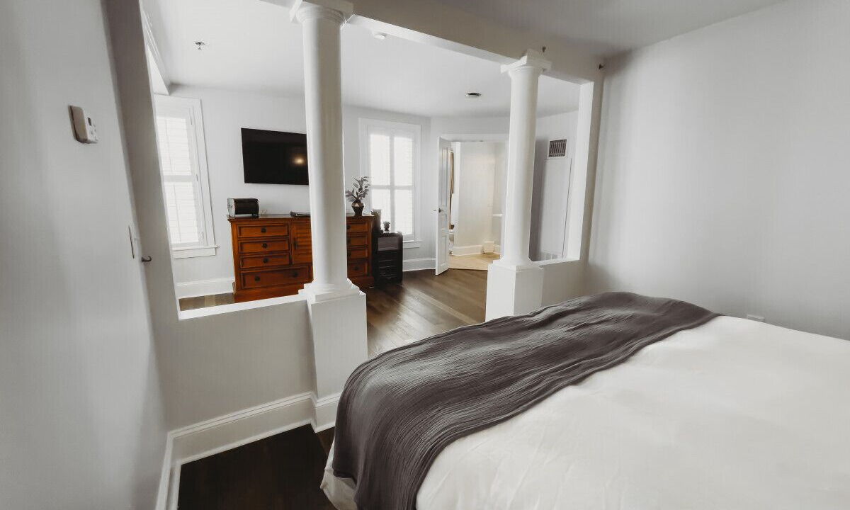 Photo of Bedroom in Downtown