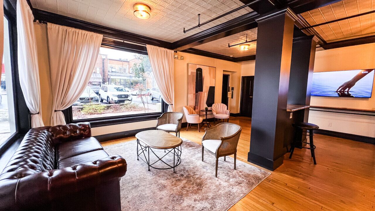 Photo of Livingroom in Downtown