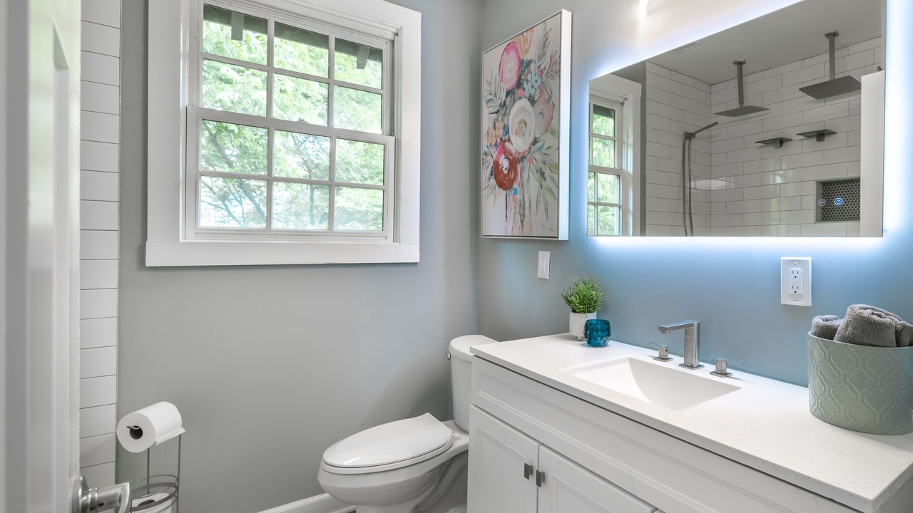 Photo of Bathroom in Wesley Heights
