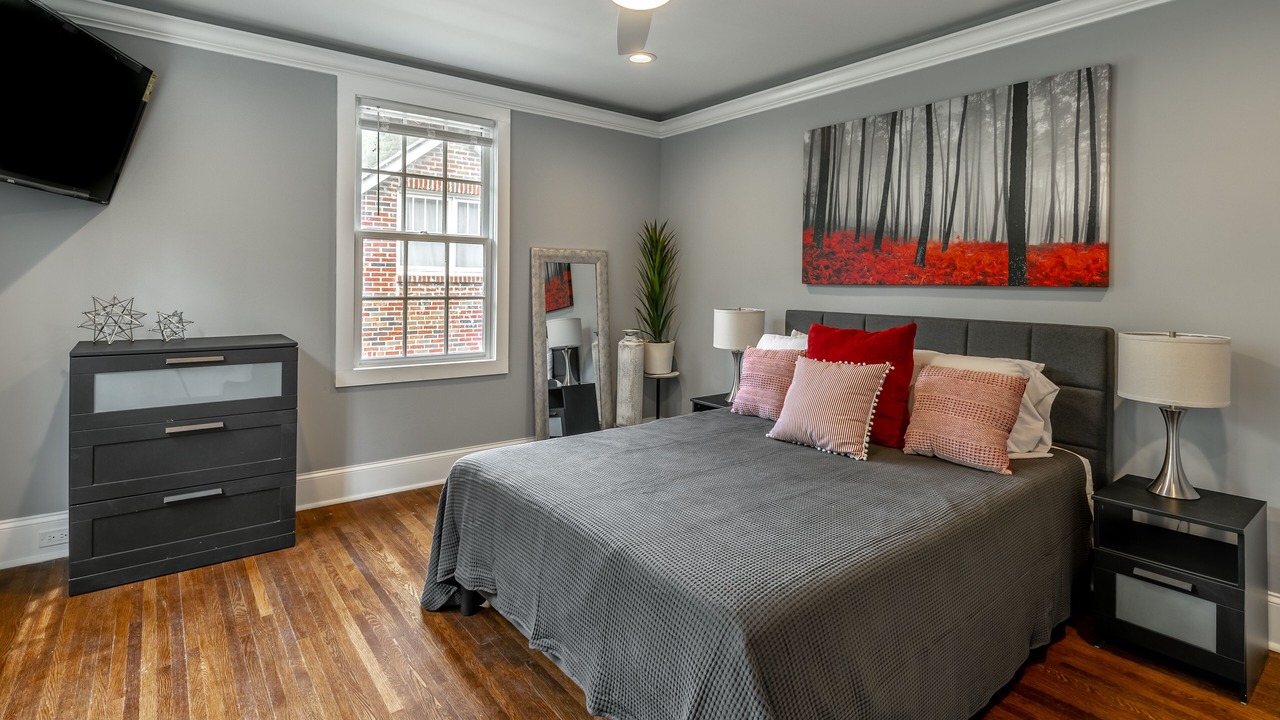 Photo of Bedroom in Wesley Heights