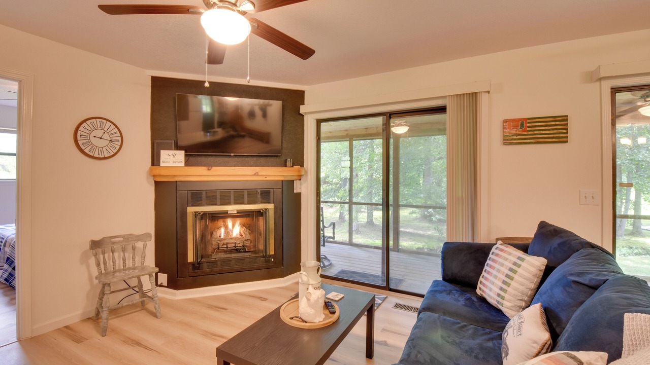 Photo of Livingroom in Murphy