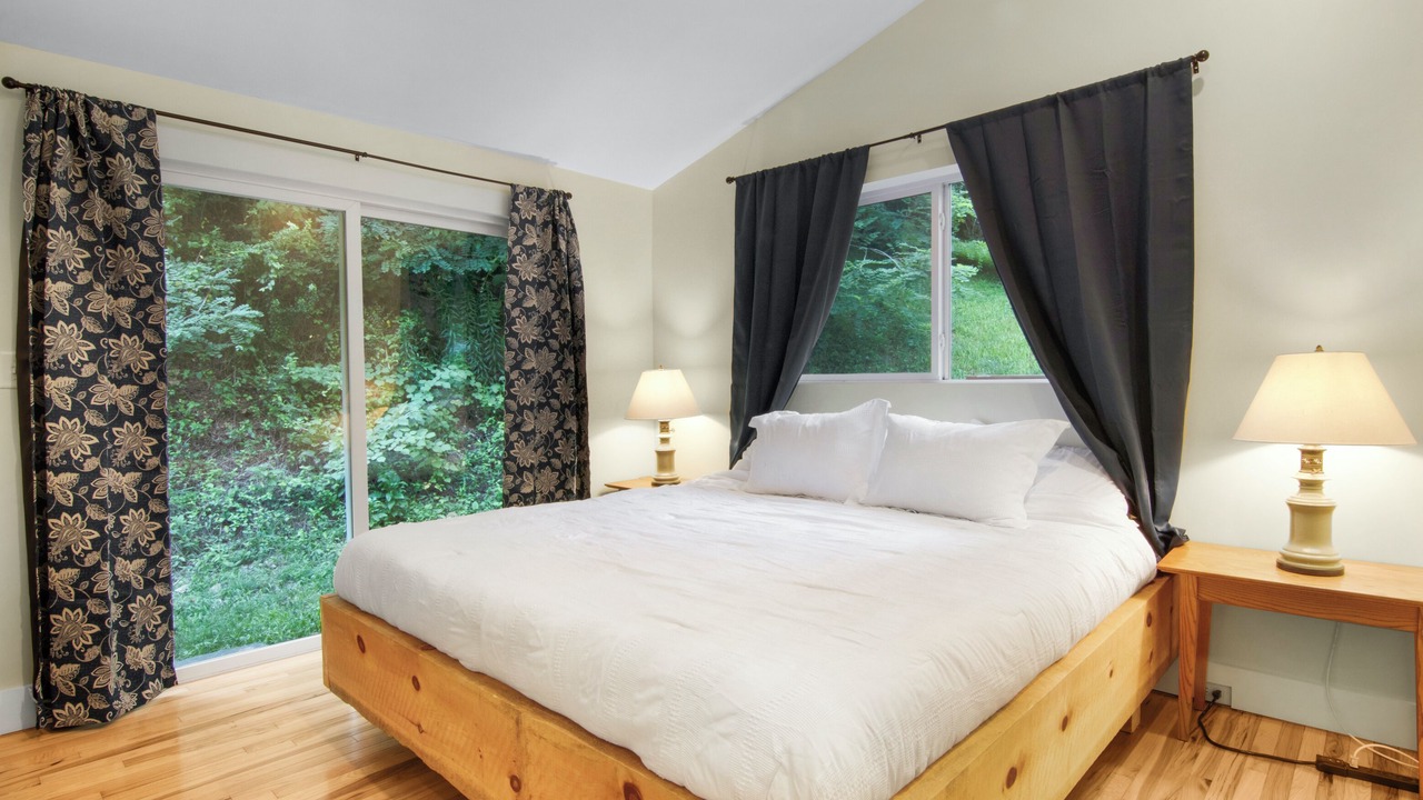Photo of Bedroom in Marshall