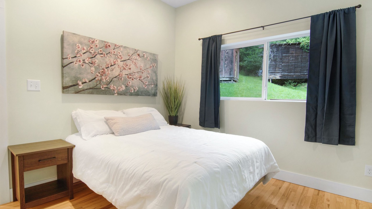 Photo of Bedroom in Marshall
