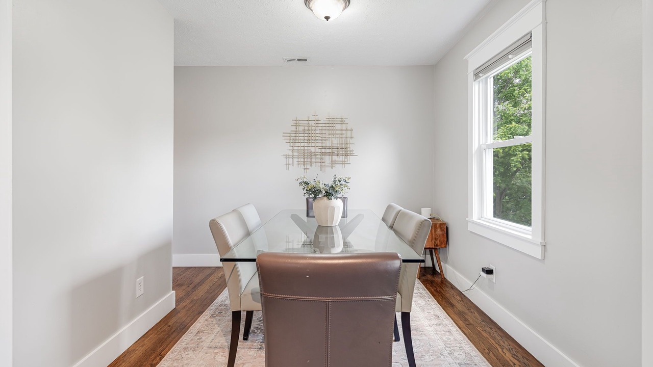 Photo of Livingroom in Weaverville