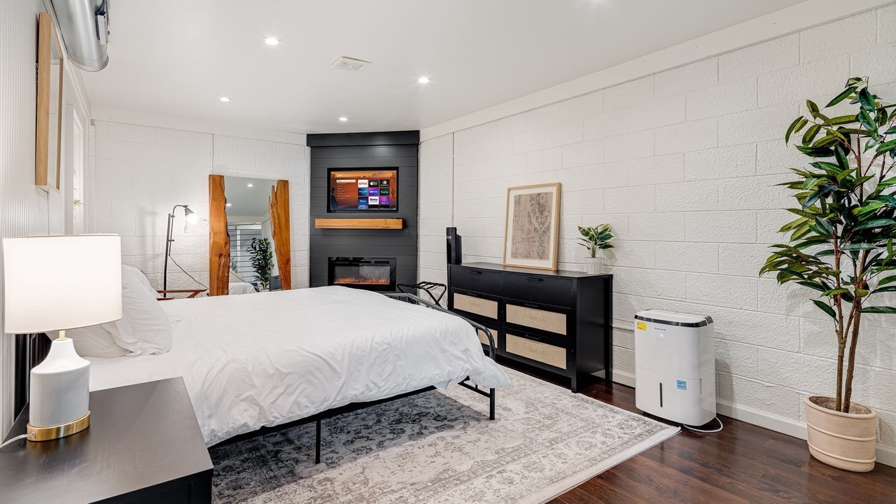 Photo of Bedroom in Weaverville