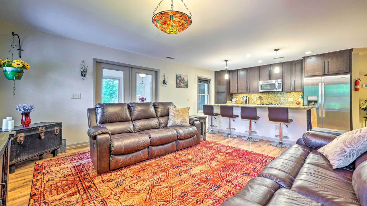 Photo of Livingroom in Pisgah Forest