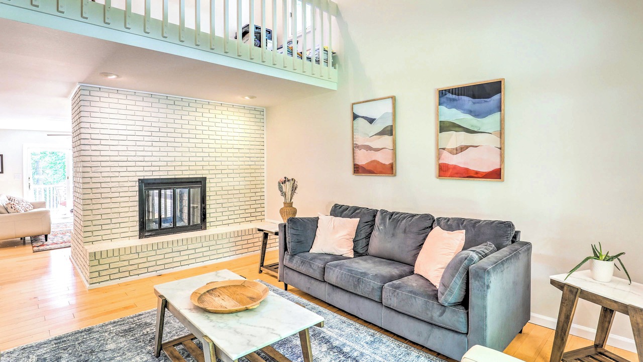 Photo of Livingroom in Royal Pines
