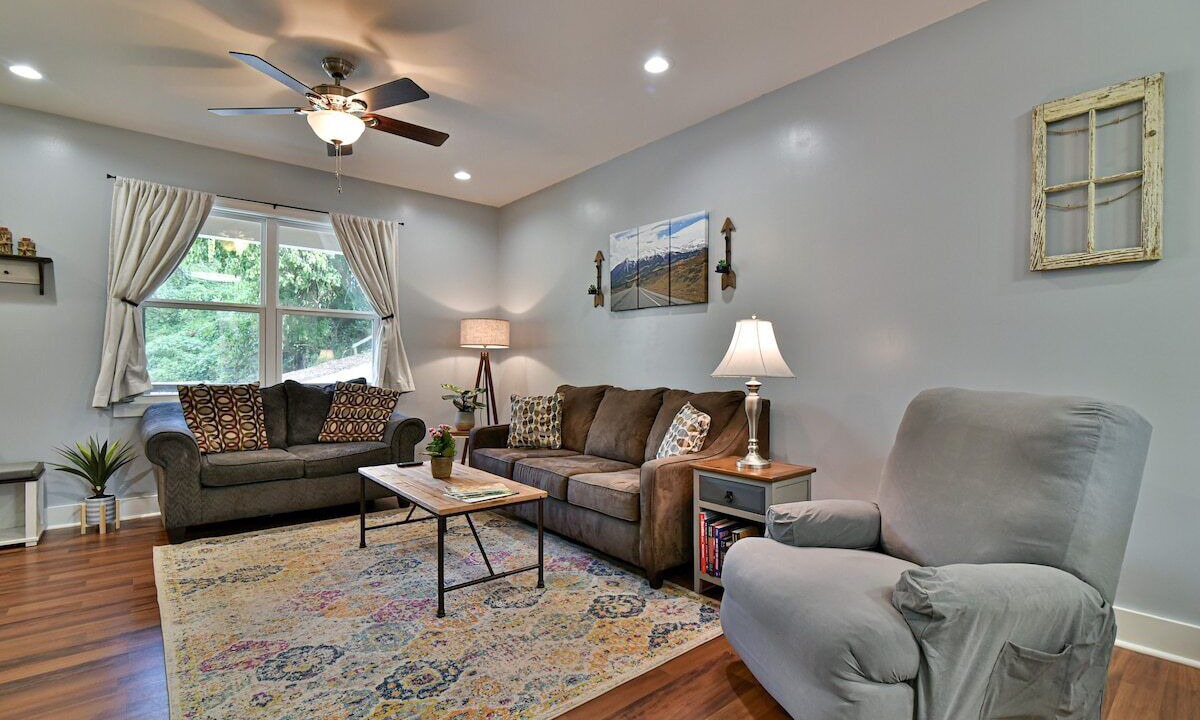 Photo of Bedroom in Woodfin