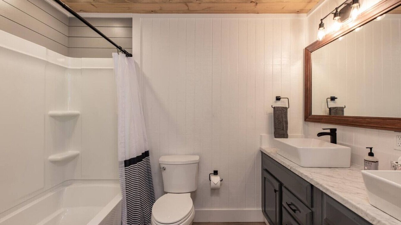 Photo of Bathroom in Deep Gap