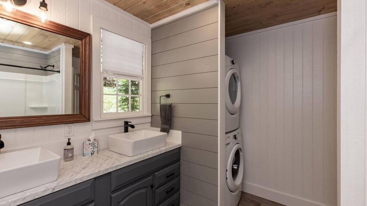 Photo of Bathroom in Deep Gap