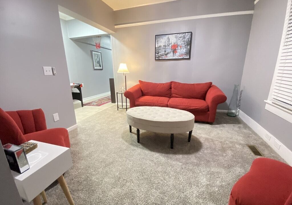 Photo of Livingroom in Newton
