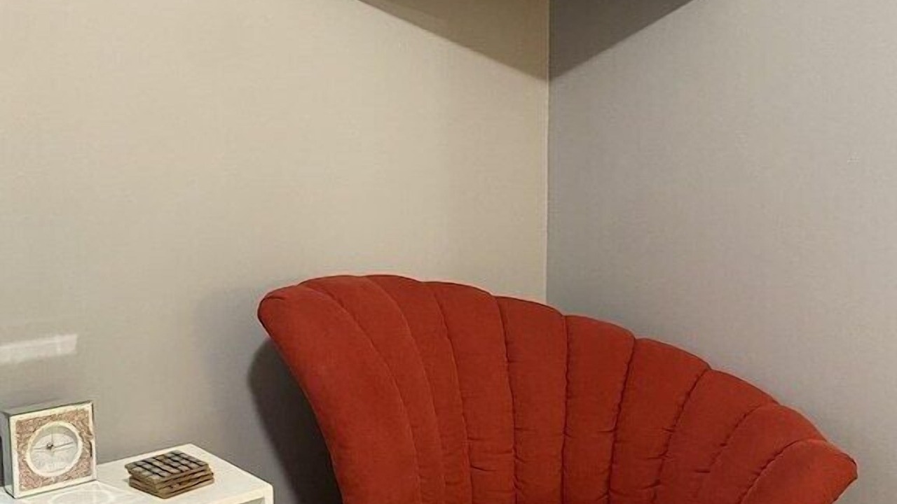 Photo of Livingroom in Newton