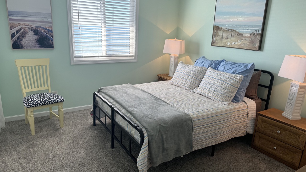 Photo of Bedroom in Ash