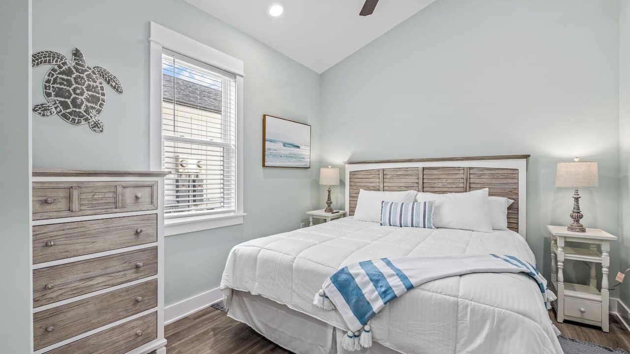 Photo of Bedroom in Corolla Light