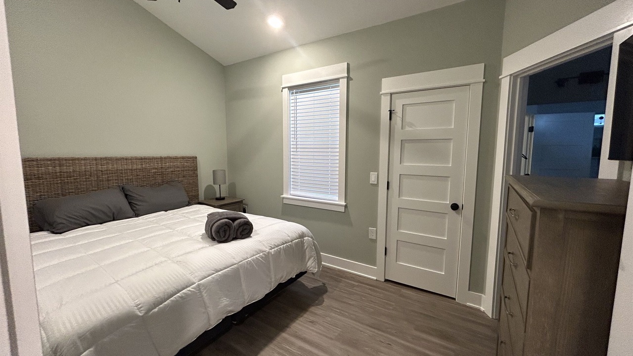 Photo of Bedroom in Corolla Light