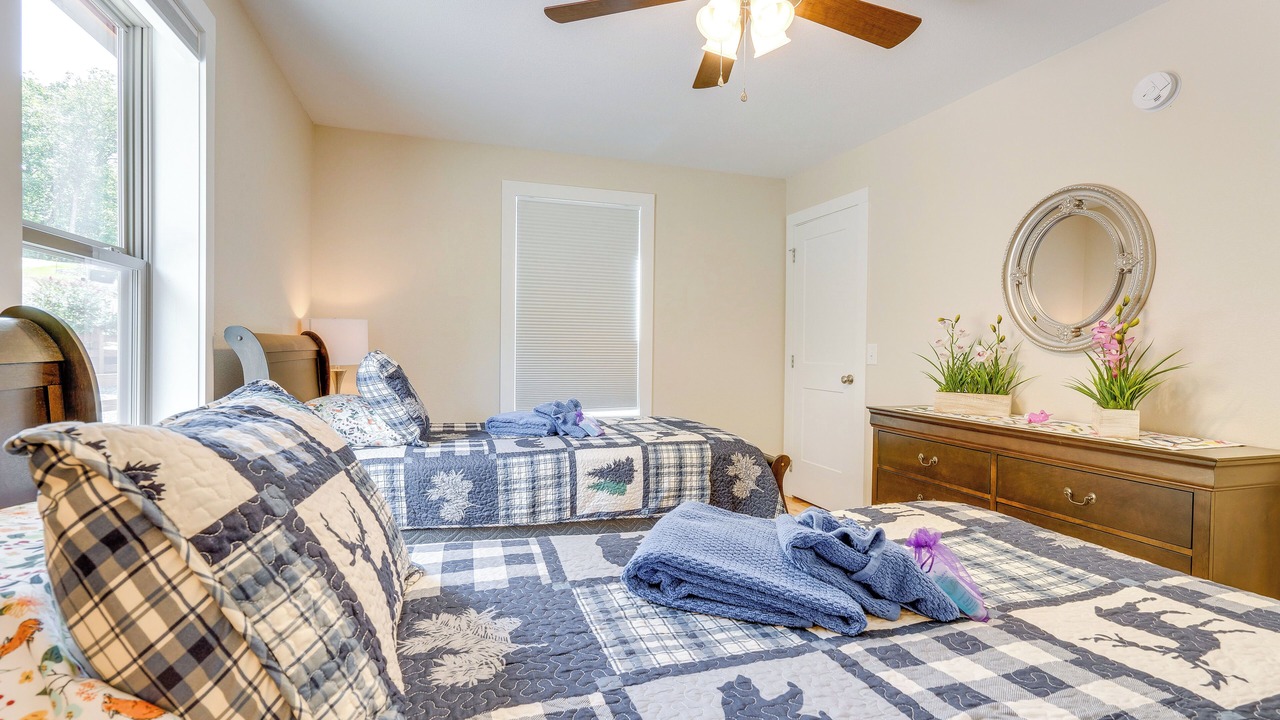 Photo of Bedroom in Murphy