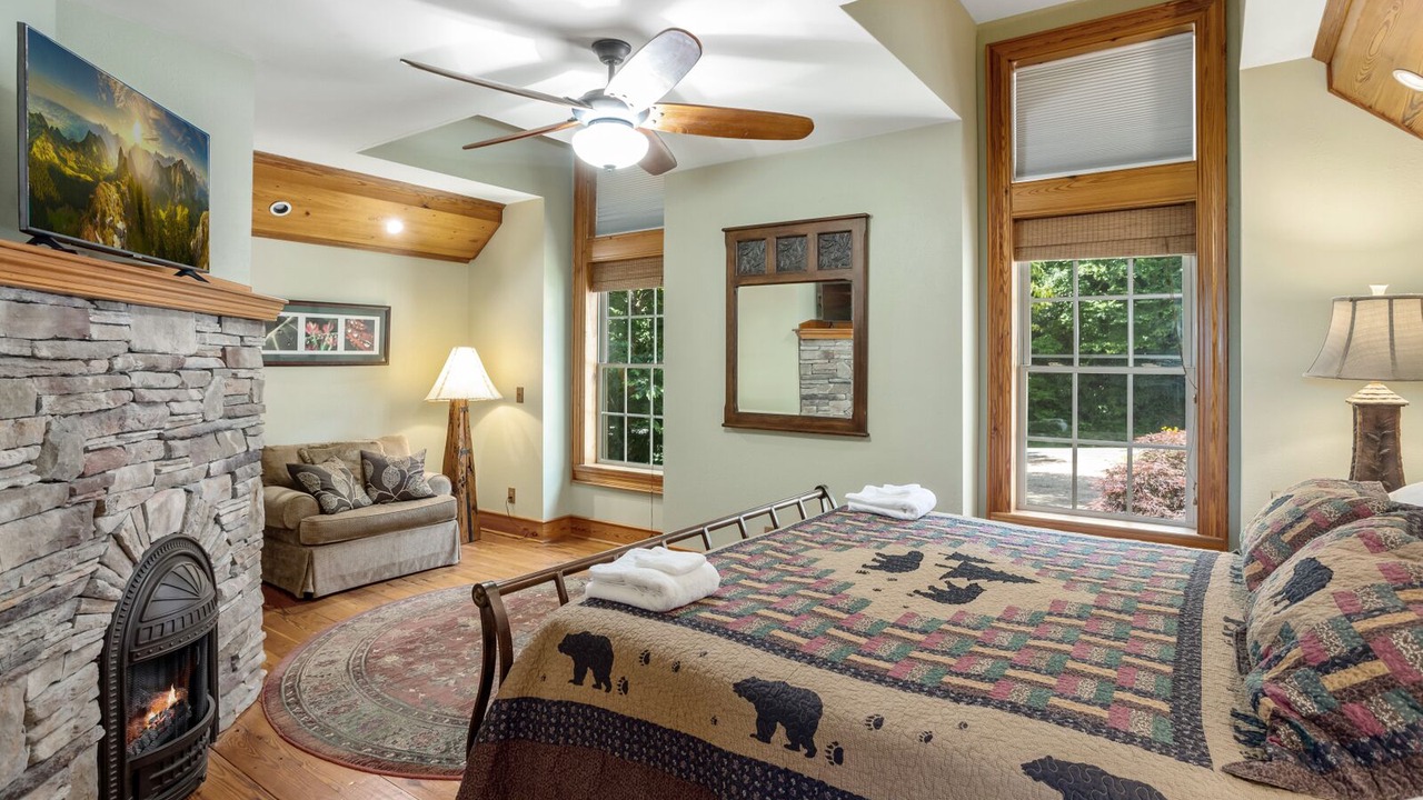Photo of Livingroom in Blowing Rock