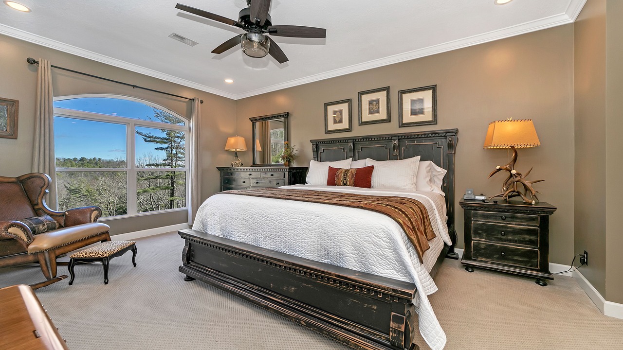 Photo of Bedroom in Lake Toxaway