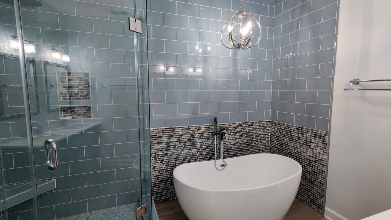 Photo of Bathroom in Waters Edge
