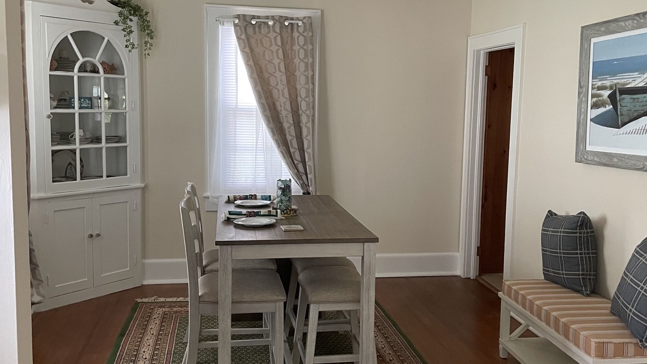 Photo of Livingroom in Edenton