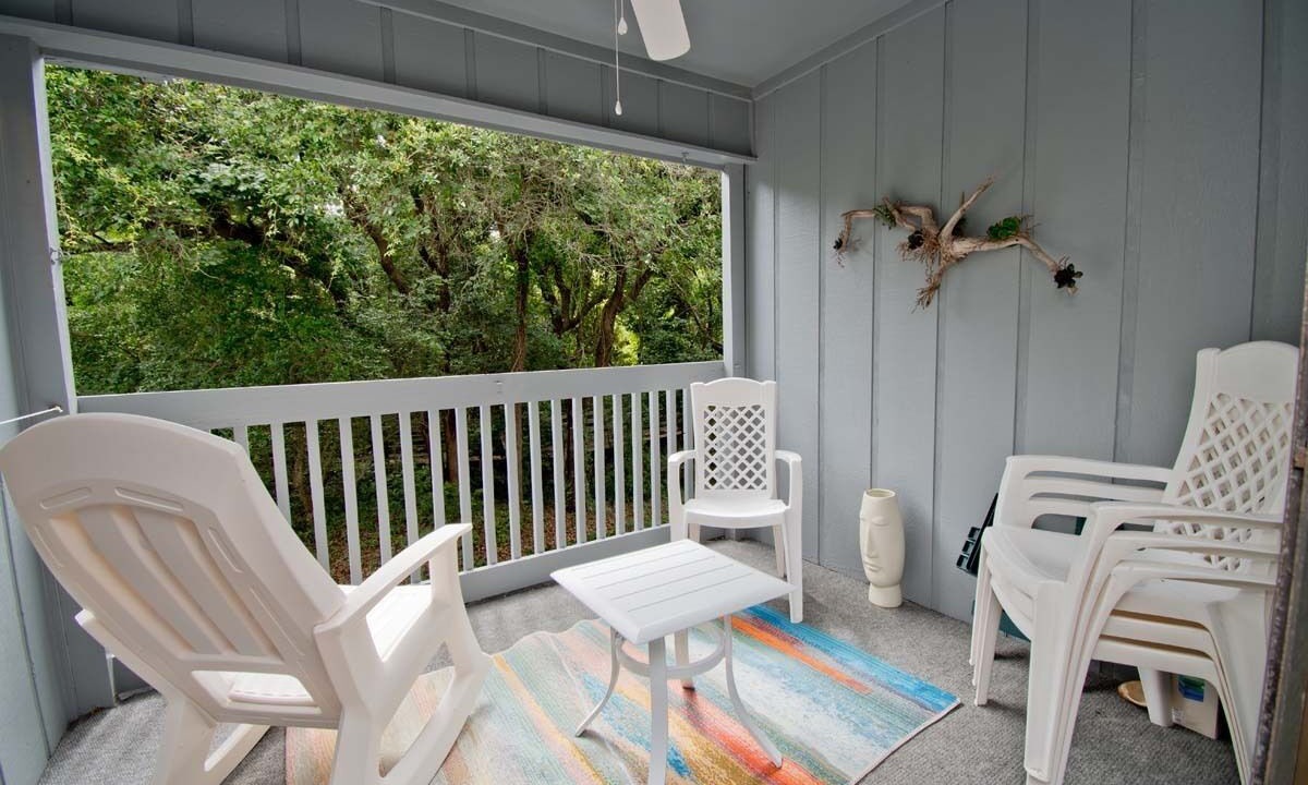 Photo of Patio Balcony in Pine Knoll Shores