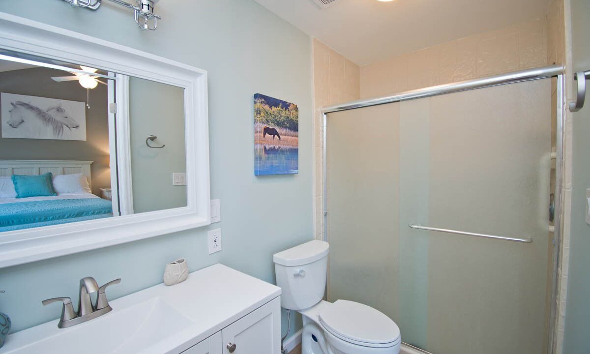 Photo of Bathroom in Pine Knoll Shores