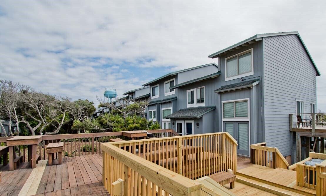 Photo of Others in Pine Knoll Shores