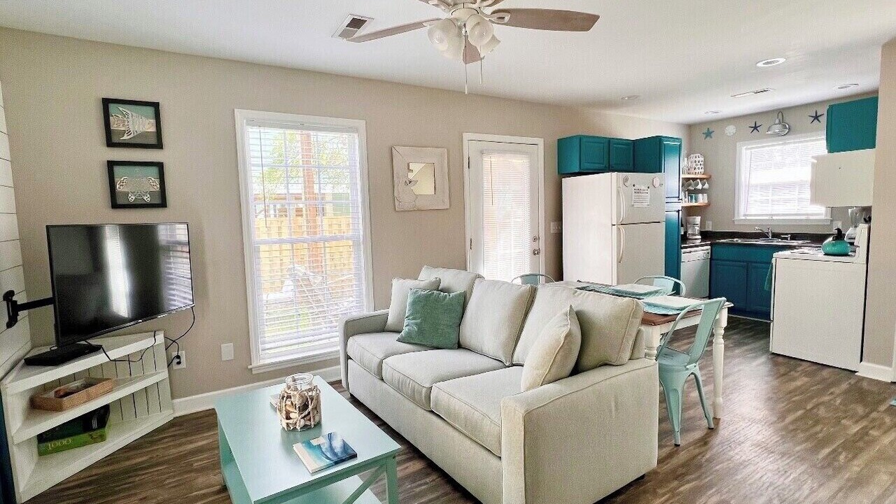 Photo of Livingroom in Tranquil Harbour