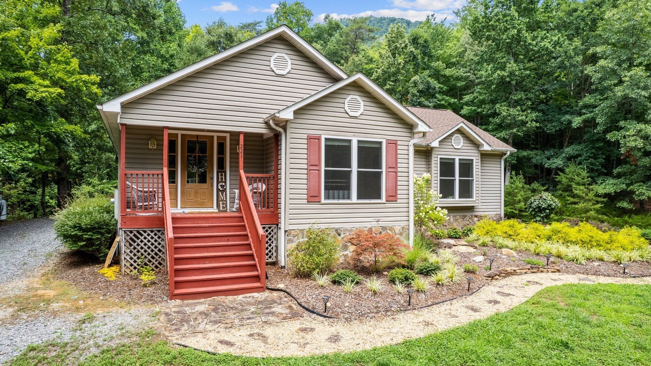 Photo of Outdoor in Lake Lure
