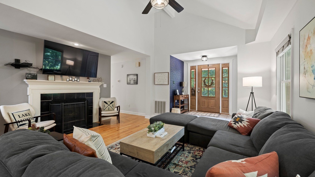 Photo of Livingroom in Lake Lure