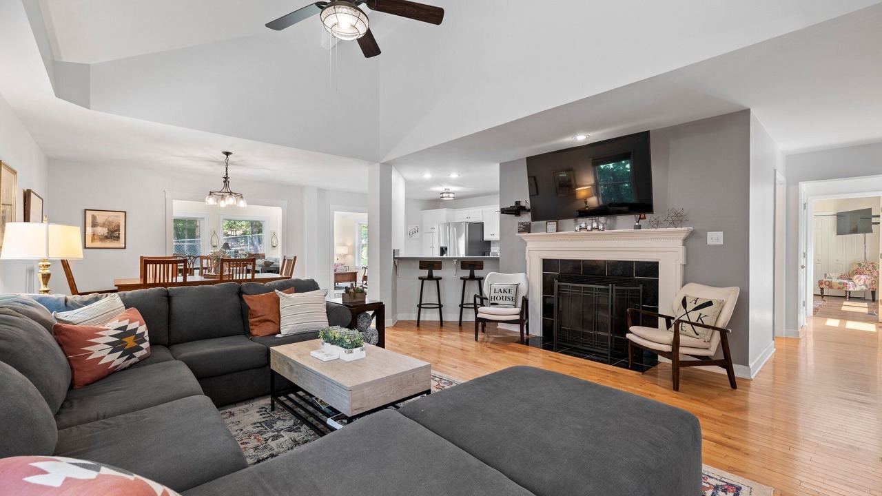 Photo of Livingroom in Lake Lure